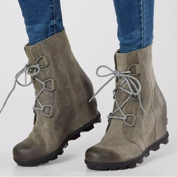 Sorel Women's Joan of Artic Leather Boots  Gray - Picture 1 of 12